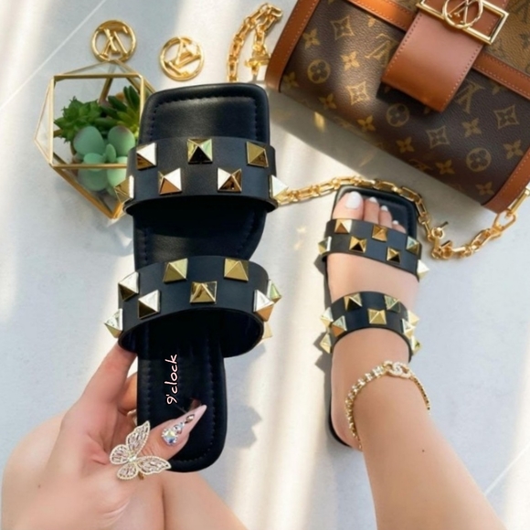 Lilian Black Studded sandals - Picture 1 of 2
